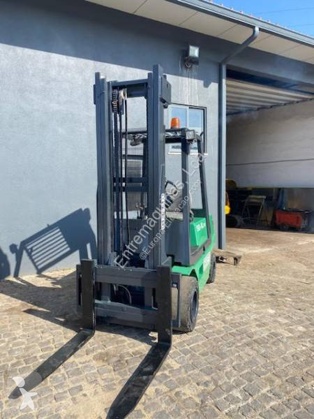 Chariot à mât rétractable Cesab SID30