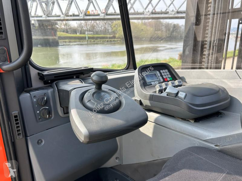 Empilhador de mastro retrátil Toyota RRE140HCC