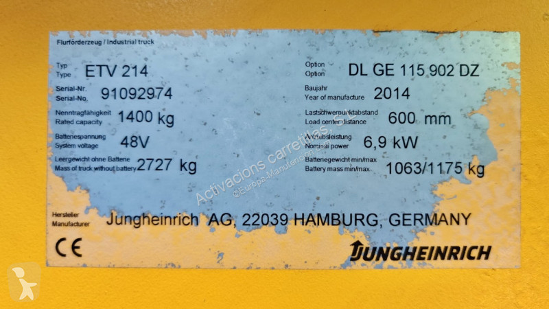 رافعة شوكية مع صاري قابل للسحب Jungheinrich 902 DZ
