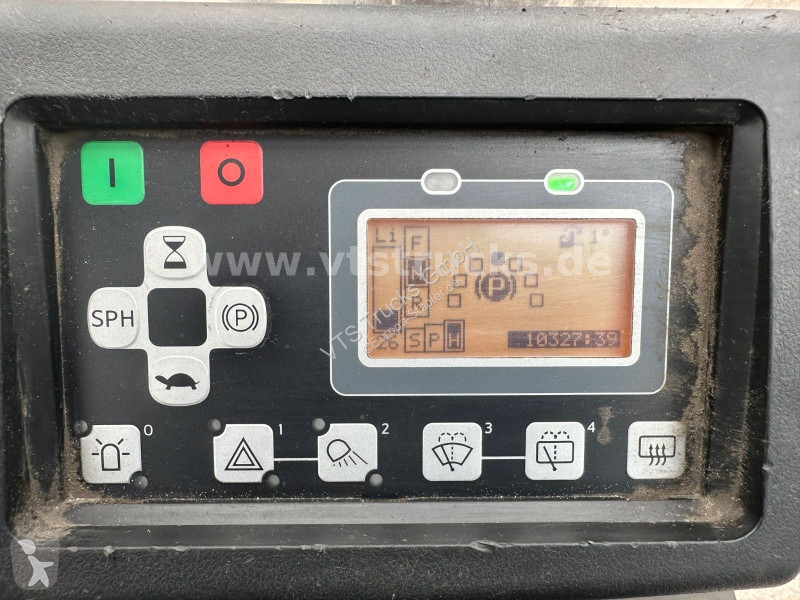 Empilhador a mastro retráctil Toyota Toyota...