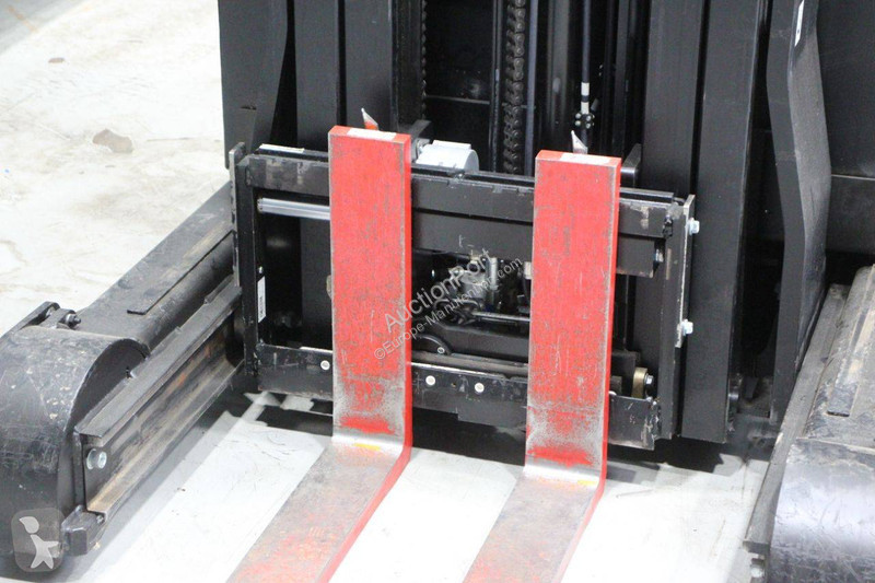 Chariot à mât rétractable Hyster R1.6