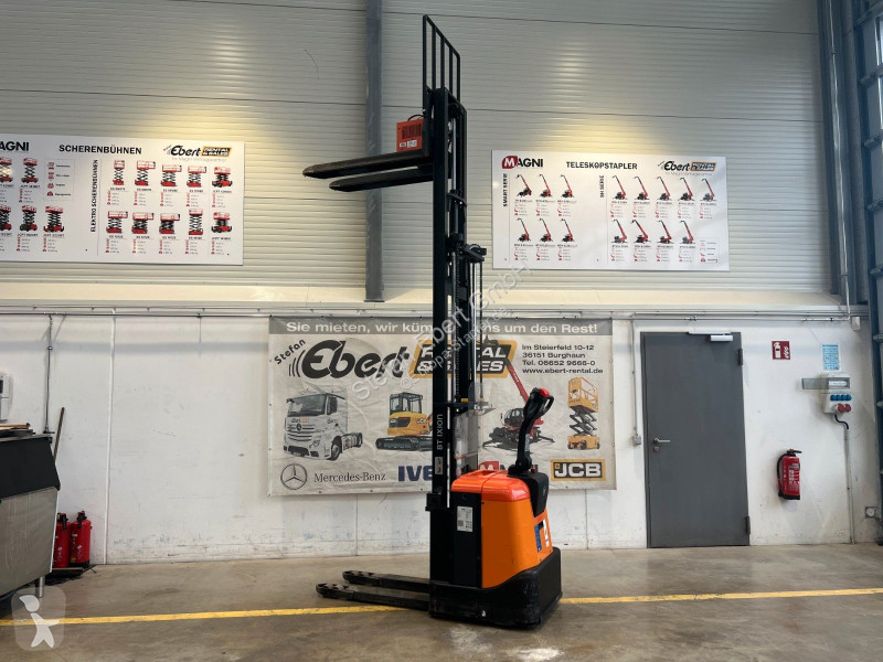 Gaffeltruck med stabler Toyota SPE 125  / nur...