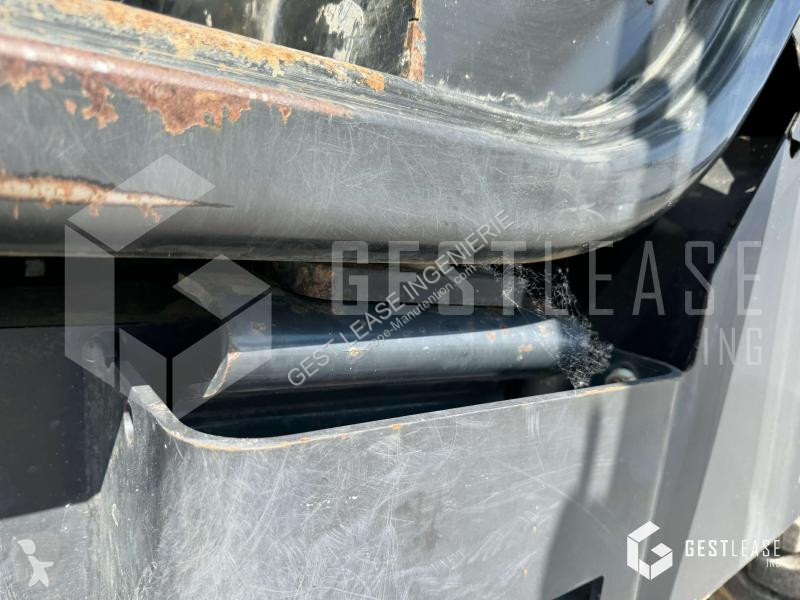 Stivuitor cu catarg retractabil   T40180