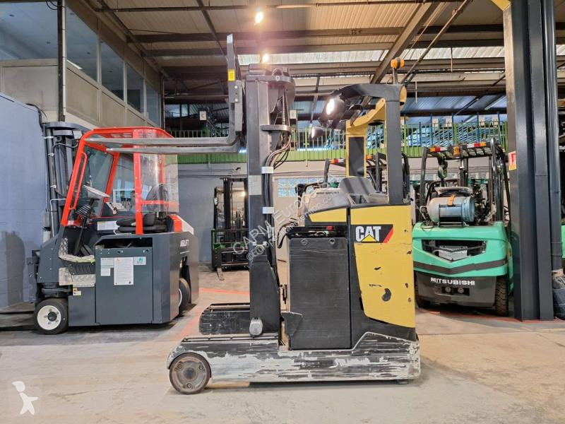 Chariot à mât rétractable Caterpillar  NR20NH