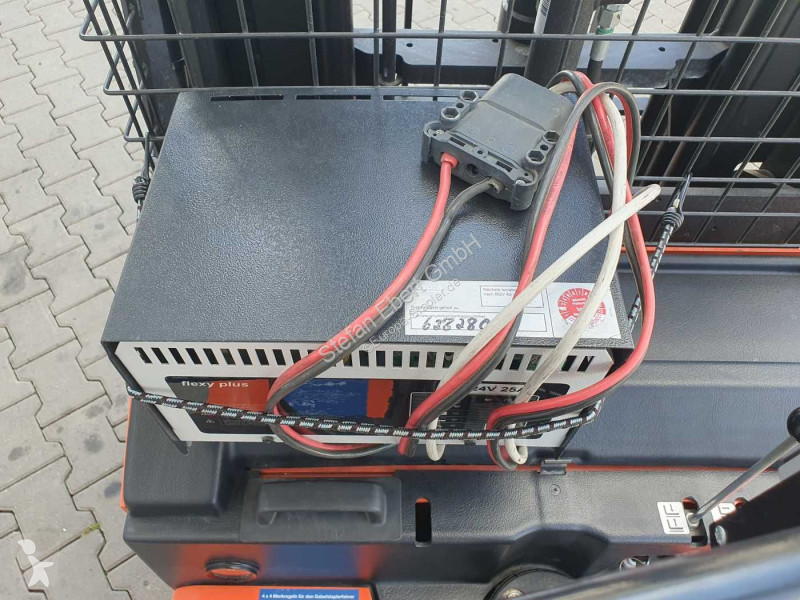 رافعة شوكية مع صاري قابل للسحب Toyota RWE 120 /...