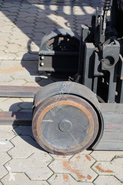 Stivuitor cu catarg retractabil Linde R20-01