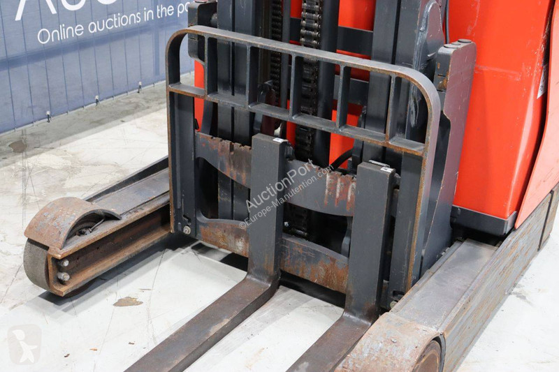 Chariot à mât rétractable Linde R10B-01