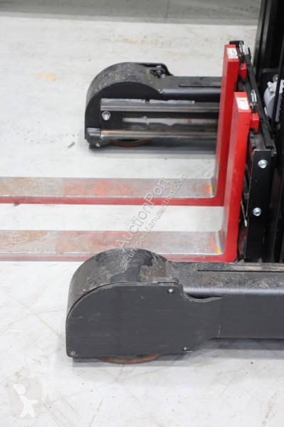 Chariot à mât rétractable Hyster R1.6