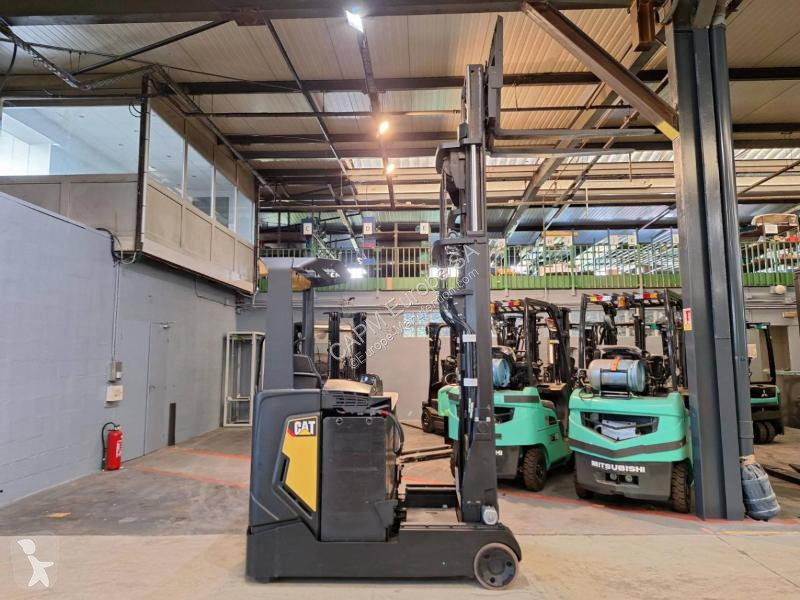 Chariot à mât rétractable Caterpillar  NR20N2H