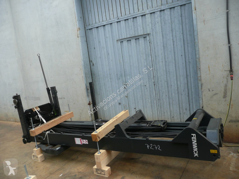 Chariot à mât rétractable Linde R 16