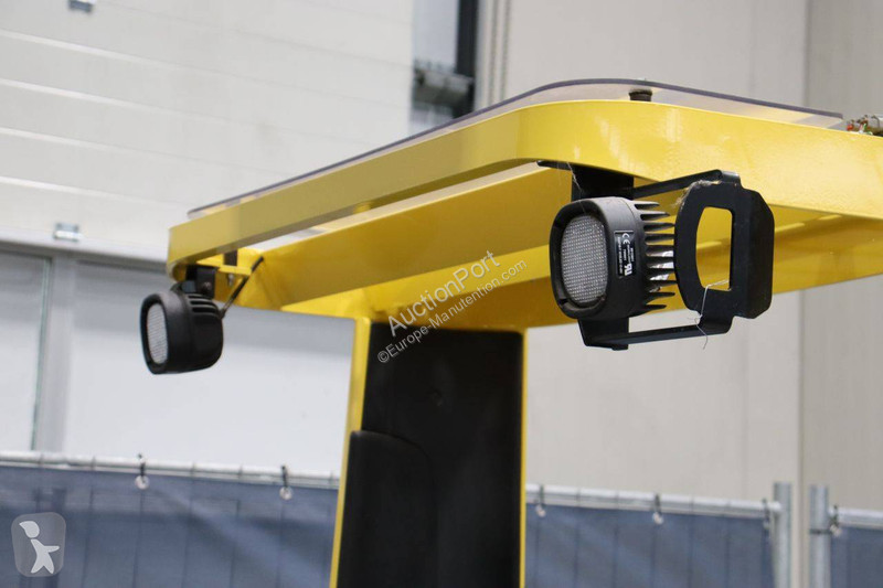 Chariot à mât rétractable Hyster R2.0