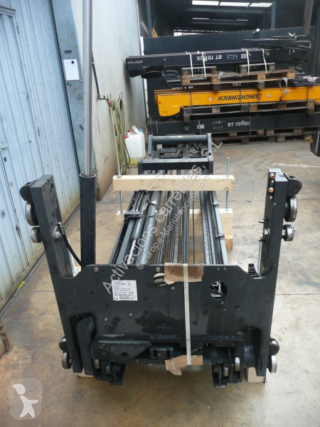 Chariot à mât rétractable Linde R 16