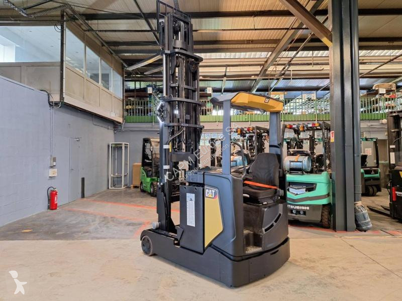 Chariot à mât rétractable Caterpillar  NR20N2H