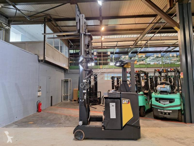 Chariot à mât rétractable Caterpillar  NR20N2H