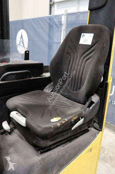 Chariot à mât rétractable Hyster R2.0