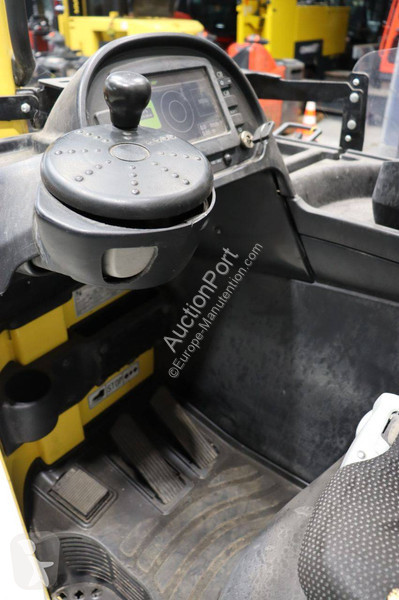 Chariot à mât rétractable Hyster R2.0
