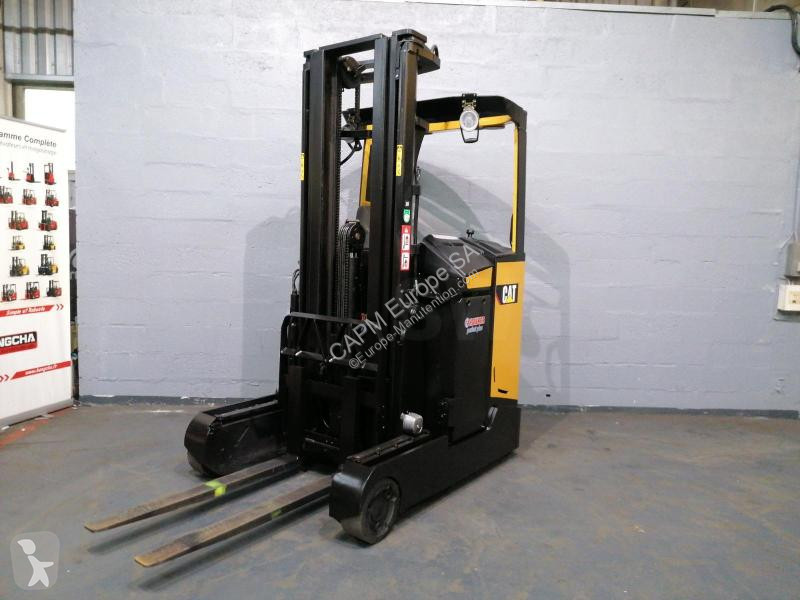 Chariot à mât rétractable Caterpillar NR16N