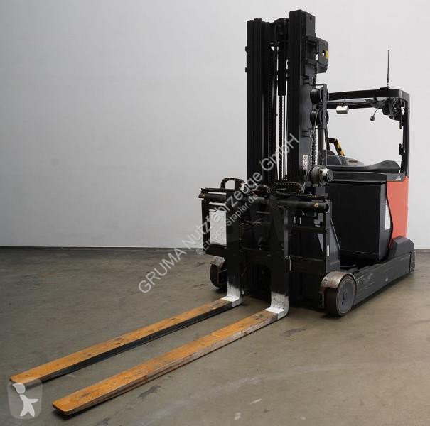 رافعة شوكية مع صاري قابل للسحب Linde R 25 1120