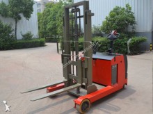 Chariot à mât rétractable Dragon Machinery TFA10
