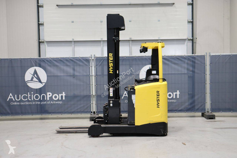 Chariot à mât rétractable Hyster R2.0