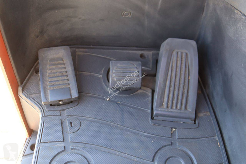 Stivuitor cu catarg retractabil Toyota