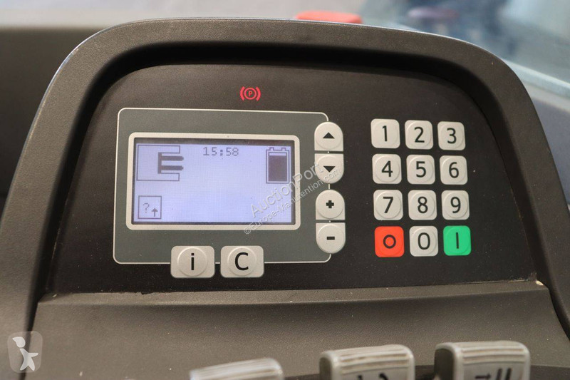 前移式叉车 BT Reflex RT002
