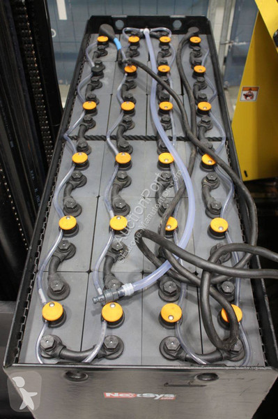 Chariot à mât rétractable Hyster R1.6