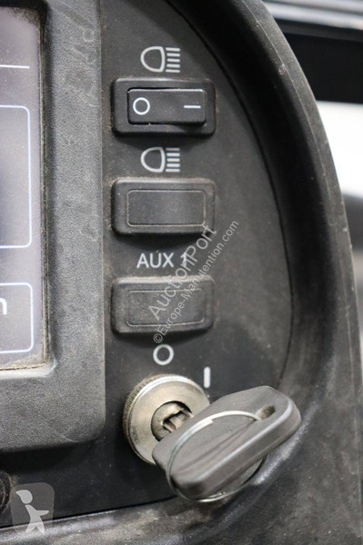Chariot à mât rétractable Hyster R2.0