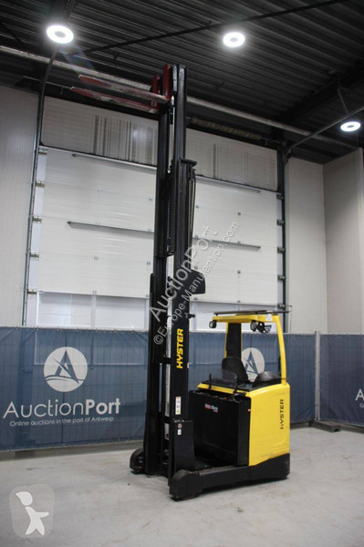 Chariot à mât rétractable Hyster R1.6
