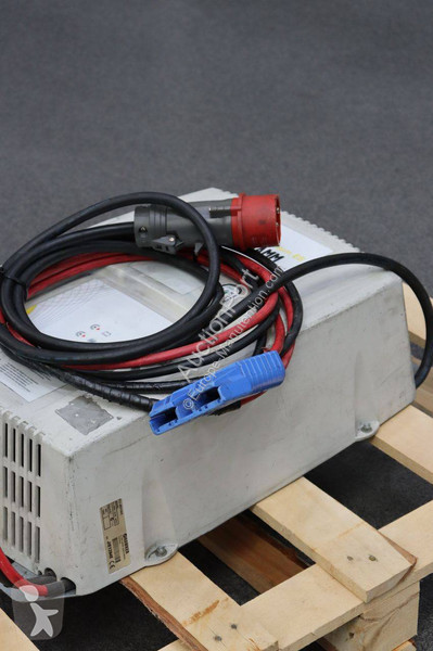 Empilhador de mastro retrátil Atlet UFS250