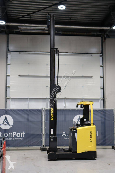 Chariot à mât rétractable Hyster R2.0
