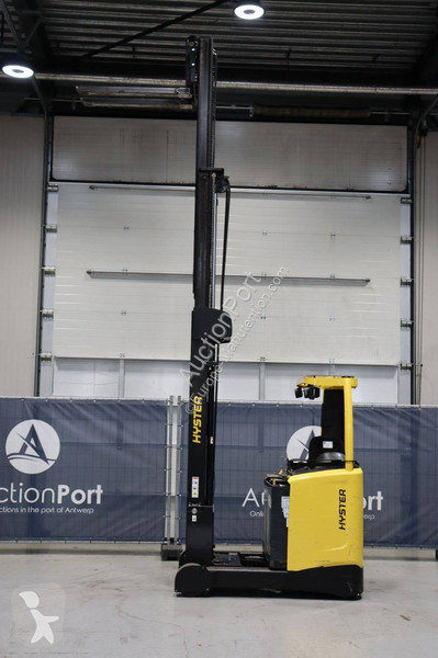 Chariot à mât rétractable Hyster R2.0