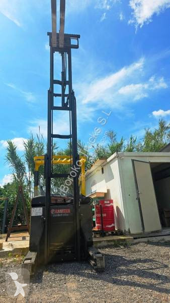 Carretilla retráctil Hyster R1.4