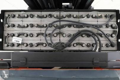 Chariot à mât rétractable Toyota