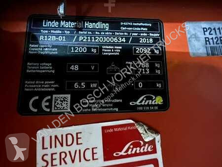 Stivuitor cu catarg retractabil Linde