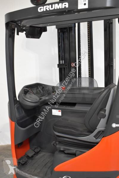 رافعة شوكية مع صاري قابل للسحب Linde R 14 1120