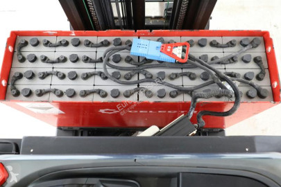 رافعة شوكية مع صاري قابل للسحب Toyota