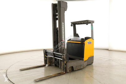 Gaffeltruck med stabler Jungheinrich