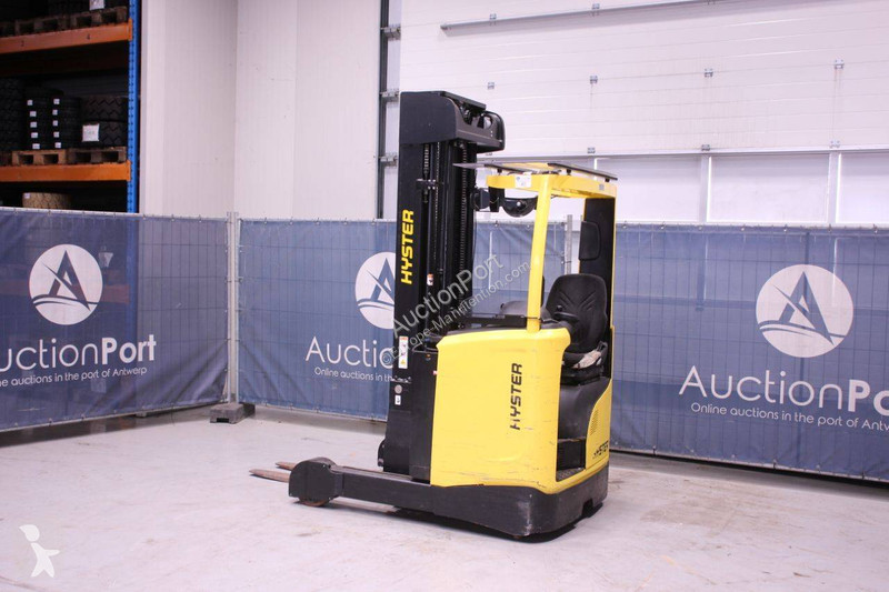 Chariot à mât rétractable Hyster R1.6