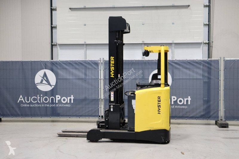 Chariot à mât rétractable Hyster R2.0