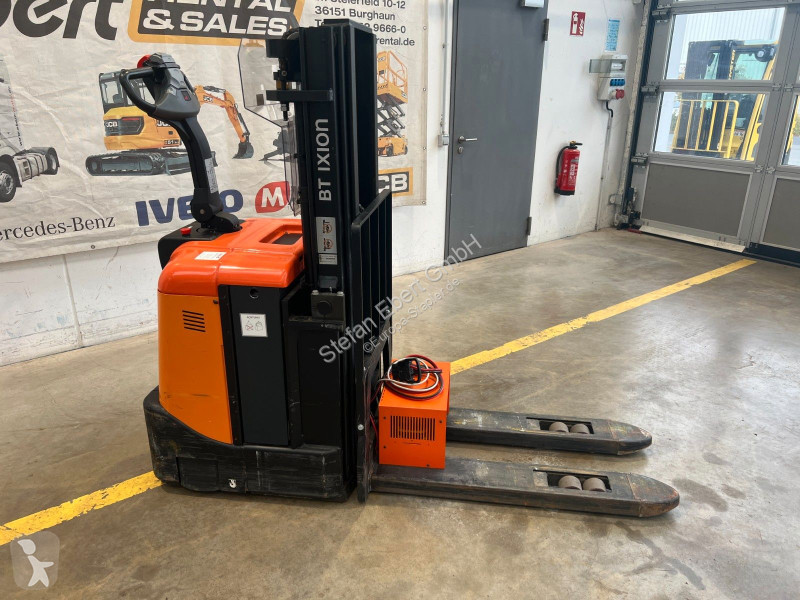 Gaffeltruck med stabler Toyota SPE 125  / nur...