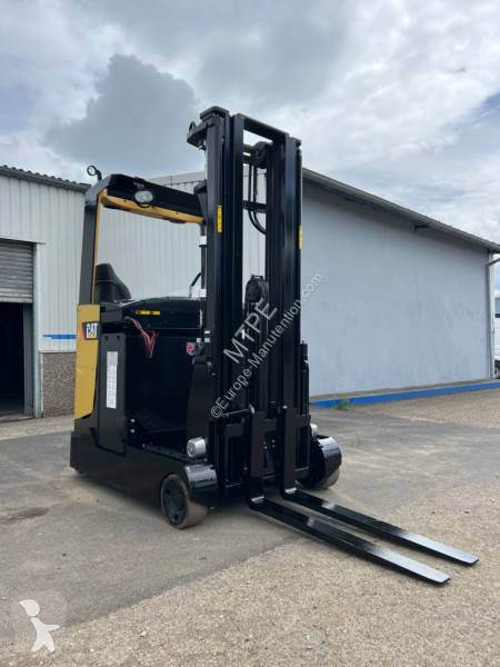 Chariot à mât rétractable Caterpillar NR16N