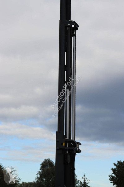 Carretilla retráctil  R14HD-01