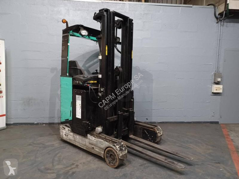 Chariot à mât rétractable Caterpillar  NR16N