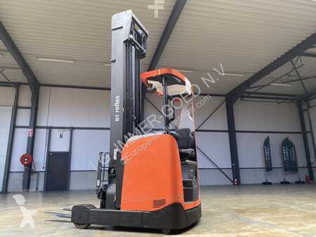 Stivuitor cu catarg retractabil Toyota
