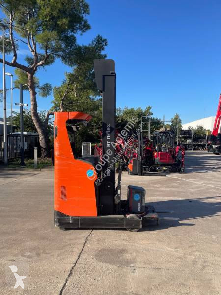 Chariot à mât rétractable BT RRE140