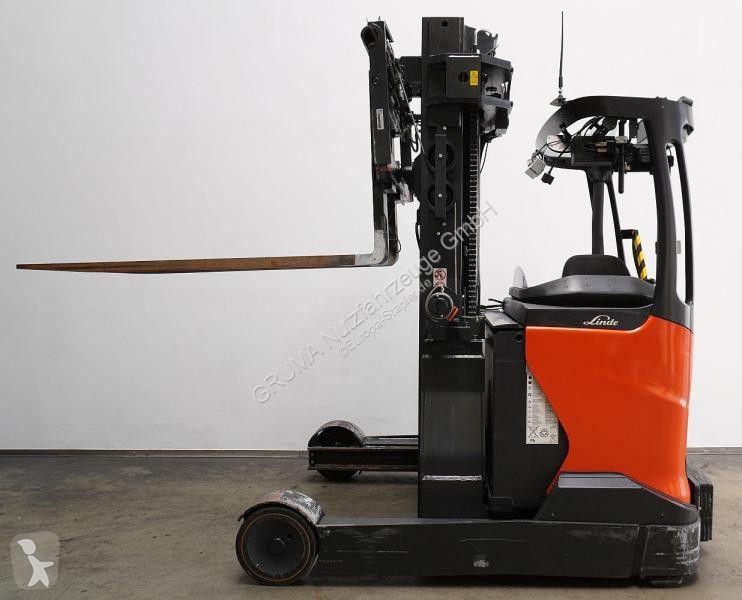 رافعة شوكية مع صاري قابل للسحب Linde  R 25 1120