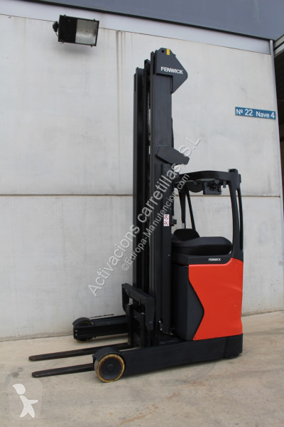 Chariot à mât rétractable Linde R16-01