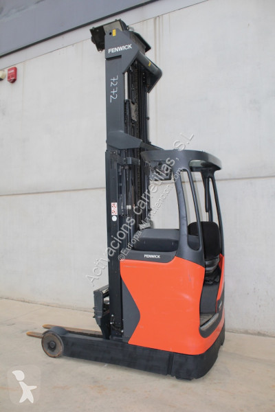 Chariot à mât rétractable Linde R 16
