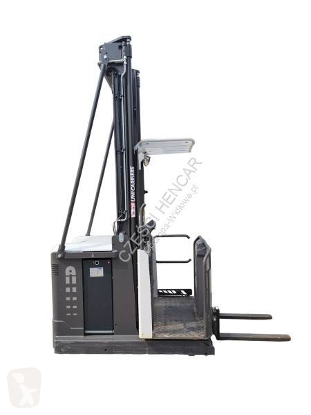 رافعة شوكية مع صاري قابل للسحب Unicarriers...